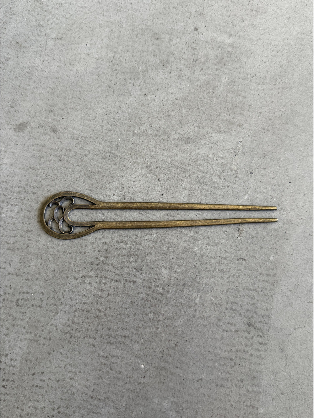 Antique Style Hair Pin / Bronze Floral
